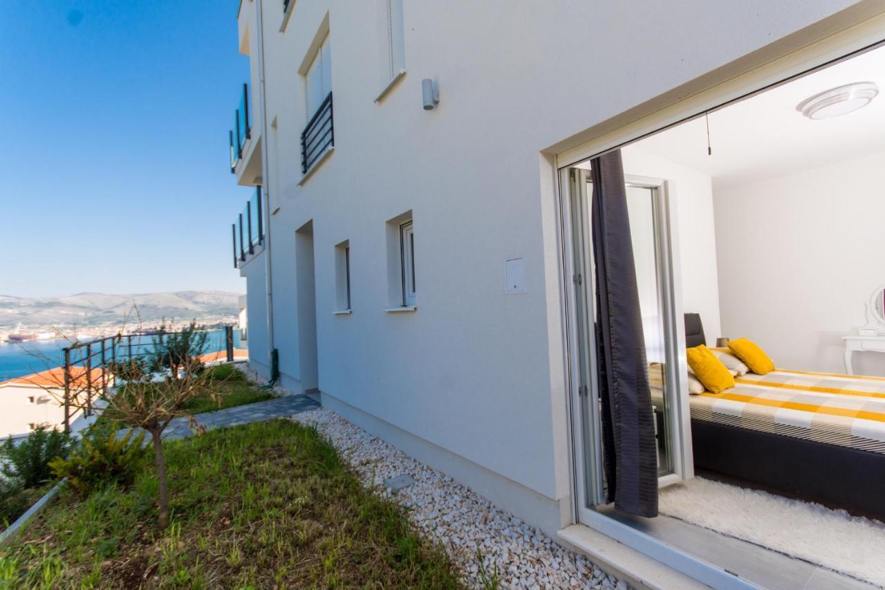 Apartment Julia Trogir Exterior foto